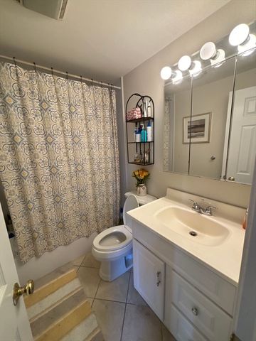 172 Salem St 2, Boston, MA 02113
