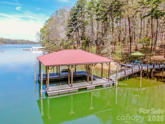 125 Melrose Lane, Mooresville, NC 28117