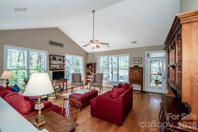 125 Melrose Lane, Mooresville, NC 28117