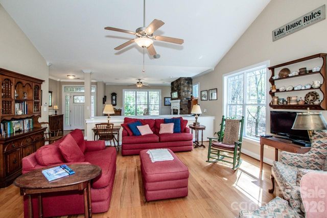 125 Melrose Lane, Mooresville, NC 28117
