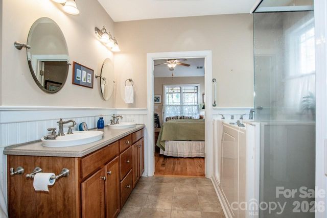 125 Melrose Lane, Mooresville, NC 28117