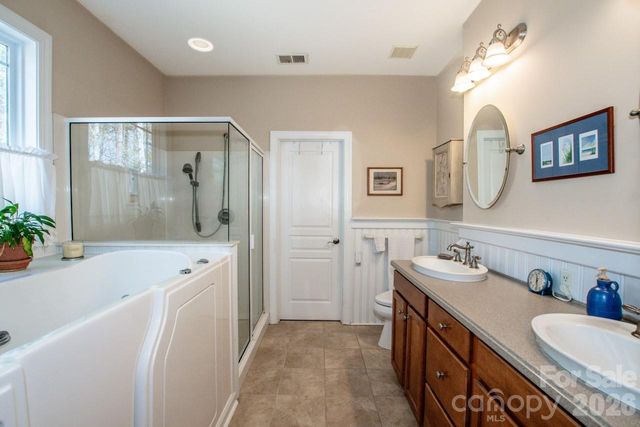 125 Melrose Lane, Mooresville, NC 28117