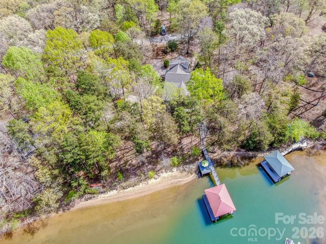 125 Melrose Lane, Mooresville, NC 28117