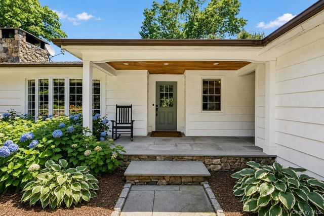 10 Apple Tree Lane, Pound Ridge, NY 10576