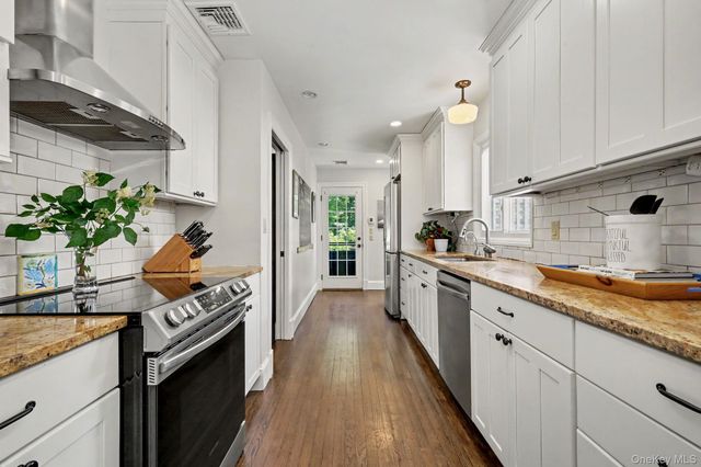 10 Apple Tree Lane, Pound Ridge, NY 10576