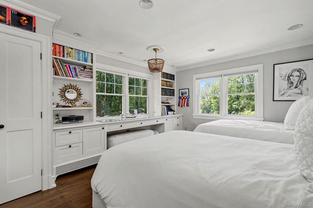 10 Apple Tree Lane, Pound Ridge, NY 10576