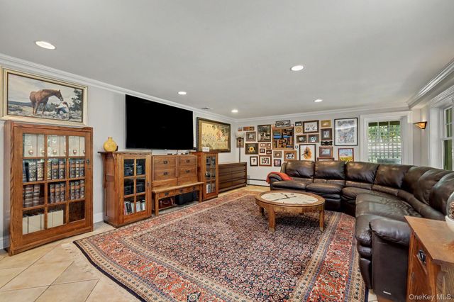 10 Apple Tree Lane, Pound Ridge, NY 10576