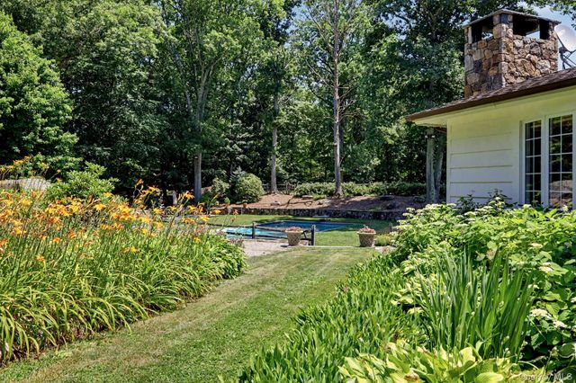 10 Apple Tree Lane, Pound Ridge, NY 10576
