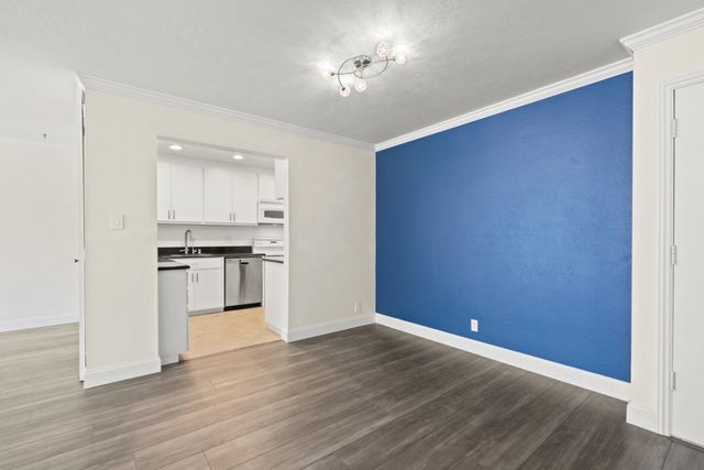 200 Elm Street 107, San Mateo, CA 94401