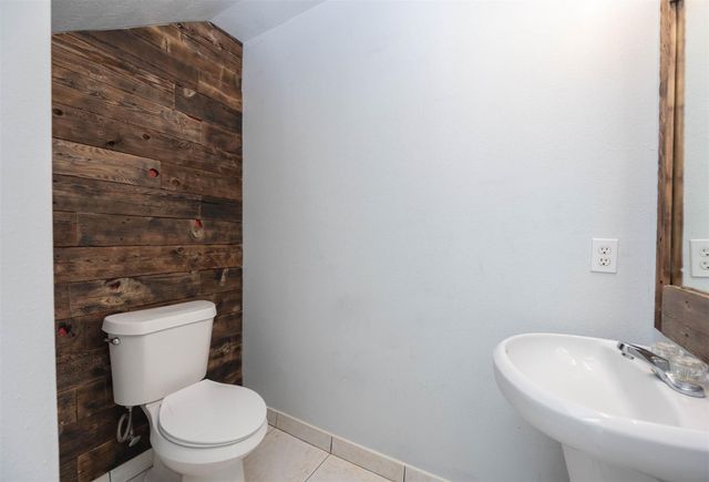 1091 Lasso Court, Alvin, TX 77511