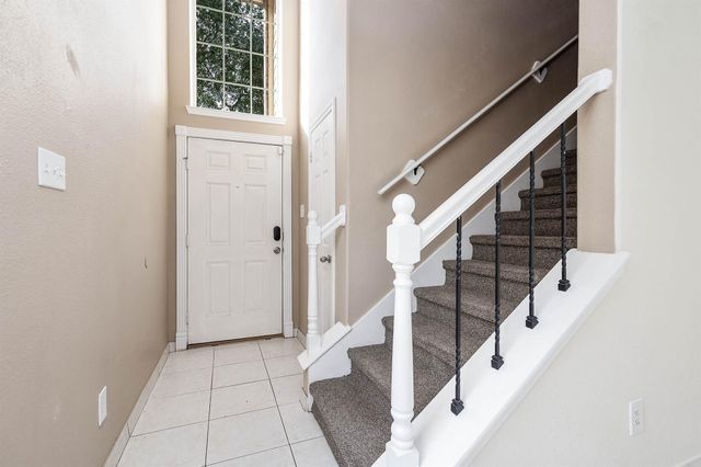 1091 Lasso Court, Alvin, TX 77511