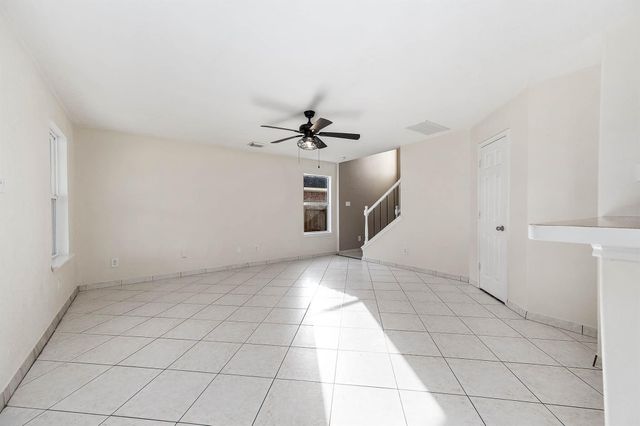 1091 Lasso Court, Alvin, TX 77511