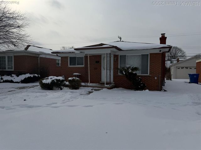 6491 N Silvery Lane, Dearborn Heights, MI 48127