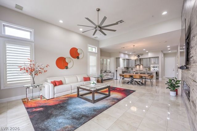 14 Brandermill Drive, Henderson, NV 89052