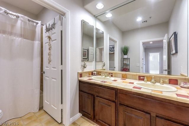 14 Brandermill Drive, Henderson, NV 89052