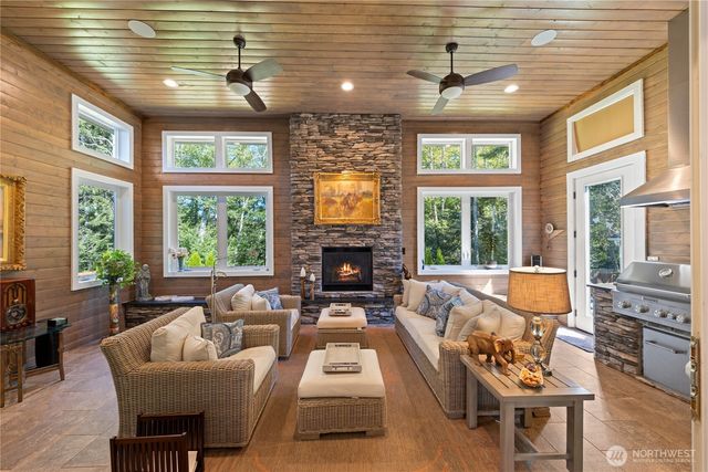 15672 N Deception Shores Drive, Anacortes, WA 98221