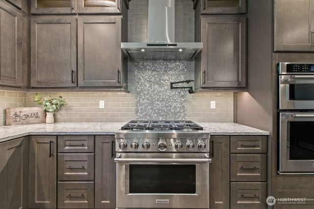 15672 N Deception Shores Drive, Anacortes, WA 98221