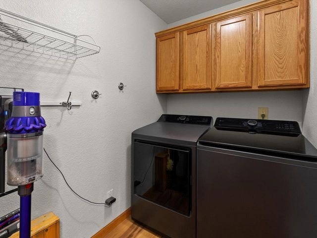1207 Hummingbird PLACE, Sheboygan Falls, WI 53085