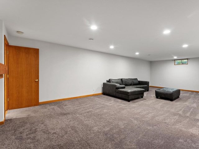 1207 Hummingbird PLACE, Sheboygan Falls, WI 53085