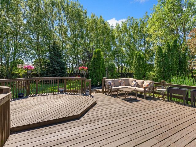 1207 Hummingbird PLACE, Sheboygan Falls, WI 53085