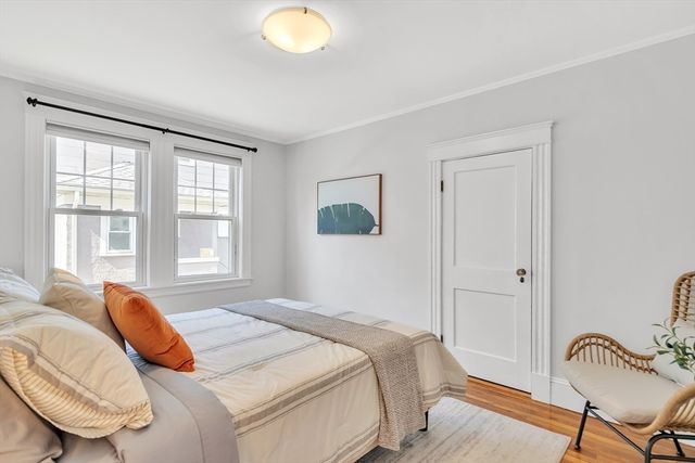 88 Warwick Rd 1, Newton, MA 02465