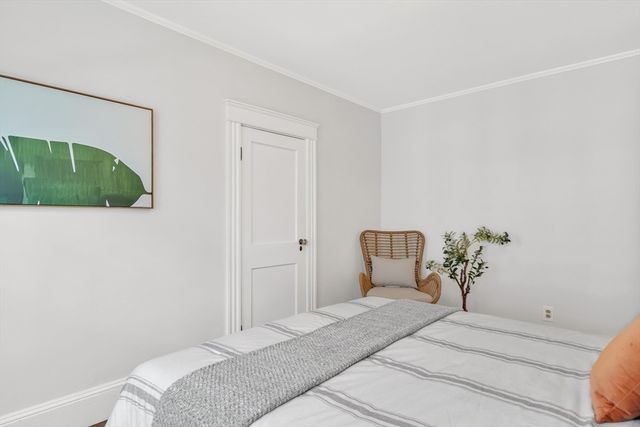 88 Warwick Rd 1, Newton, MA 02465