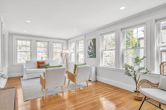 88 Warwick Rd 1, Newton, MA 02465