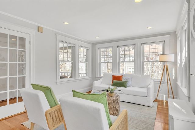 88 Warwick Rd 1, Newton, MA 02465