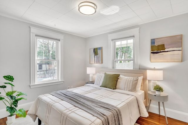 88 Warwick Rd 1, Newton, MA 02465