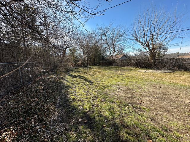 917 NW 8th Street, Grand Prairie, TX 75050
