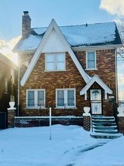 371 Piper Boulevard, Detroit, MI 48215