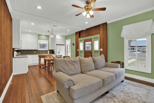 543 Westmoreland ST, Mason, TX 76856