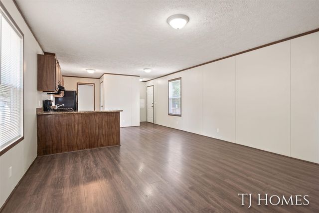 68 Viking Drive, Sparta, MI 49345