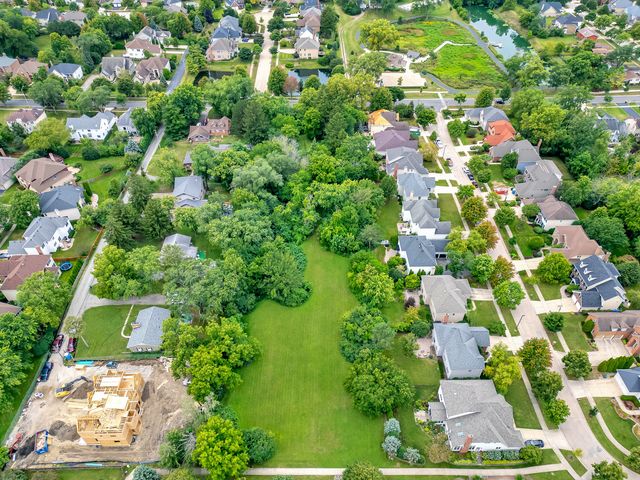 5725 S Wilmette Avenue, Westmont, IL 60559