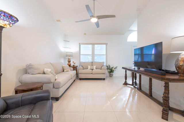 520 California Avenue NE, Palm Bay, FL 32907