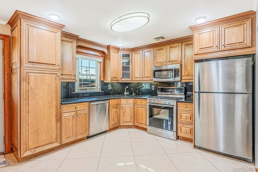 719 3rd Street, West Babylon, NY 11704 — photo 4