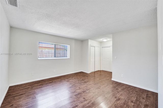 4460 NW 43rd St, Lauderdale Lakes, FL 33319