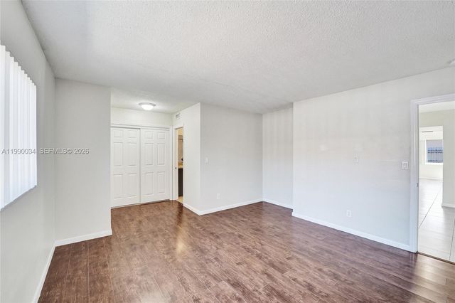 4460 NW 43rd St, Lauderdale Lakes, FL 33319