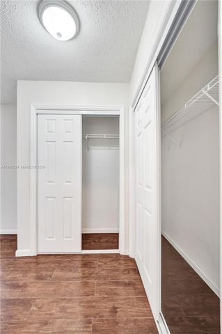 4460 NW 43rd St, Lauderdale Lakes, FL 33319