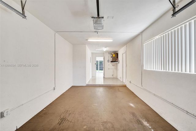 4460 NW 43rd St, Lauderdale Lakes, FL 33319