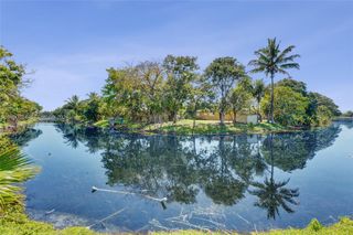 4460 NW 43rd St, Lauderdale Lakes, FL 33319