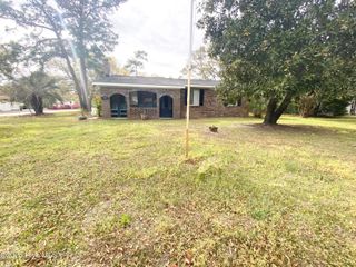 201 NE 48th Street, Oak Island, NC 28465