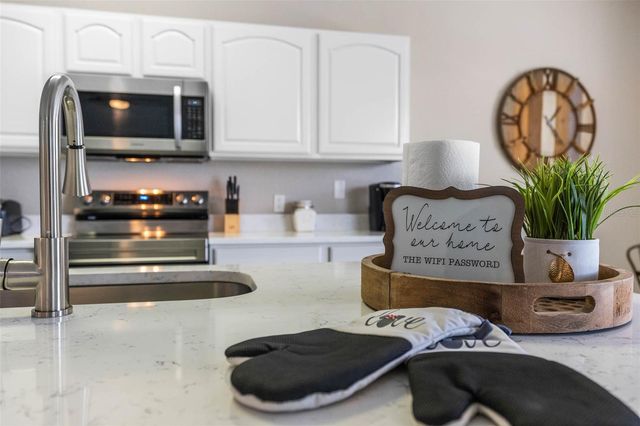 7768 BASNETT CIRCLE, Kissimmee, FL 34747