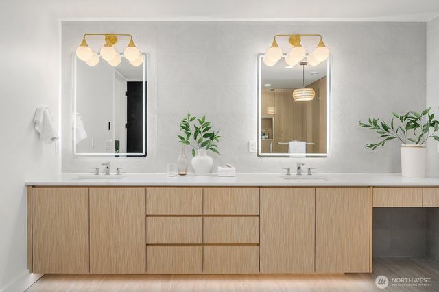 3983 162nd Place SE, Bellevue, WA 98006