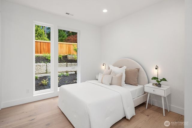 3983 162nd Place SE, Bellevue, WA 98006