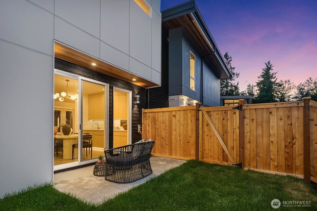 3983 162nd Place SE, Bellevue, WA 98006