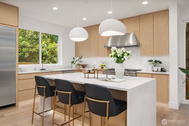 3983 162nd Place SE, Bellevue, WA 98006