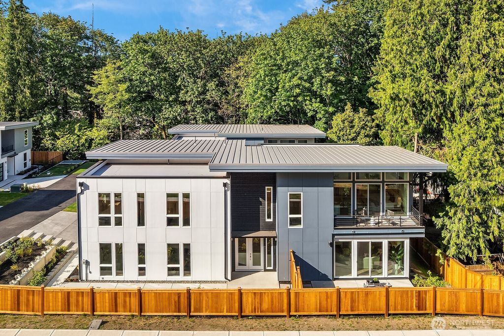 3983 162nd Place SE, Bellevue, WA 98006