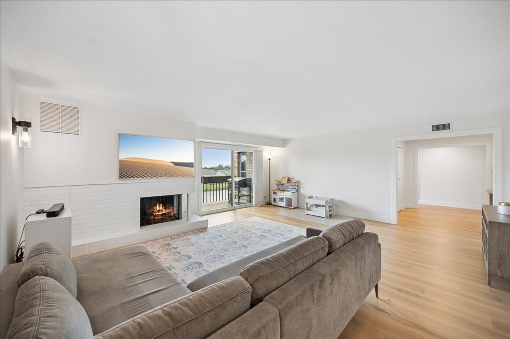 1671 Mission Hills Road 404, Northbrook, IL 60062 — photo 4