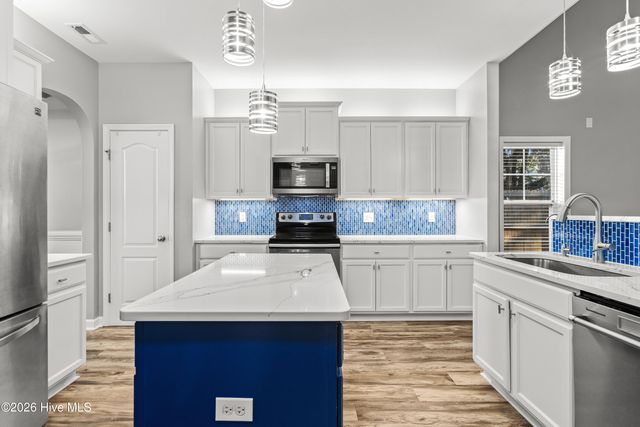 205 Peggys Trace, Sneads Ferry, NC 28460